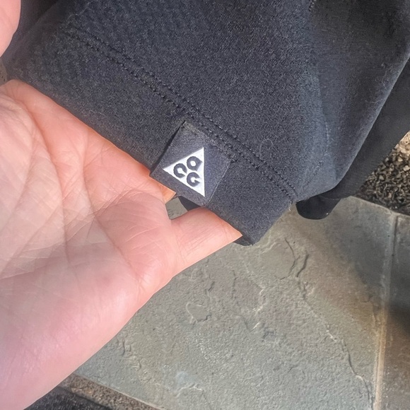 Nike ACG Smith Rock Ore. Black Long Sleeve Large - Picture 2 of 6